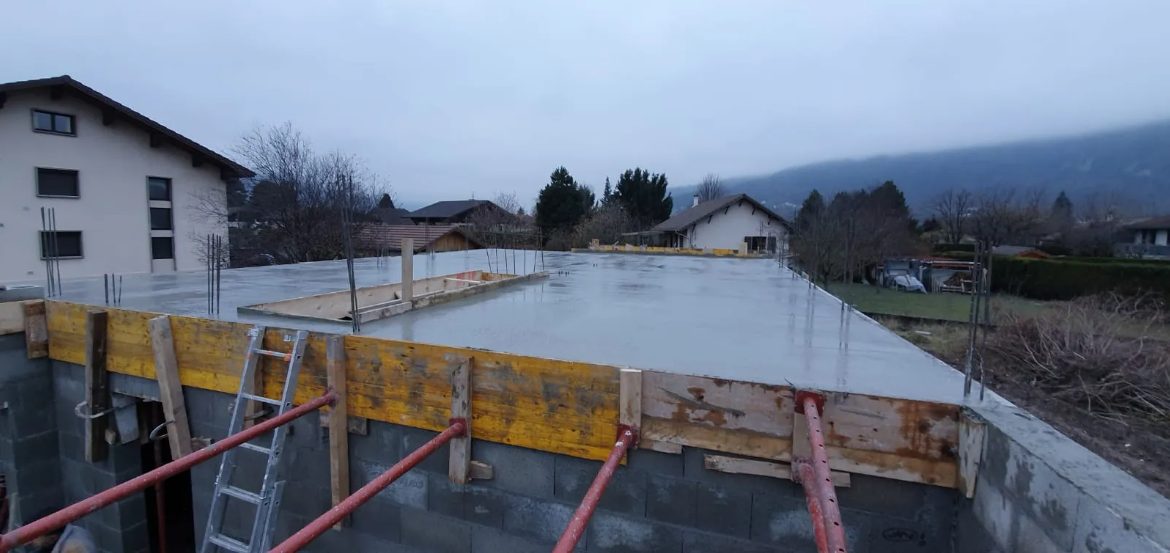 Terrassement et coulage de dalle béton