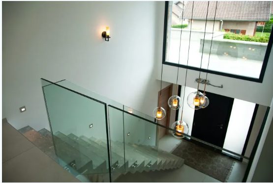 Escalier et verrière intérieure
